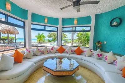 Image de Timeless Oceanfront Villa with Pool in North Akumal