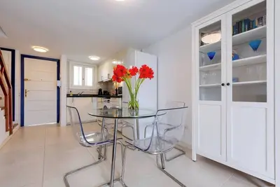 Image de Marvelous 1-bedroom apartment