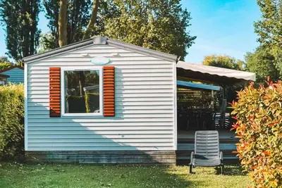 Image de Camping 3 étoiles - Piscine - ccbbbec