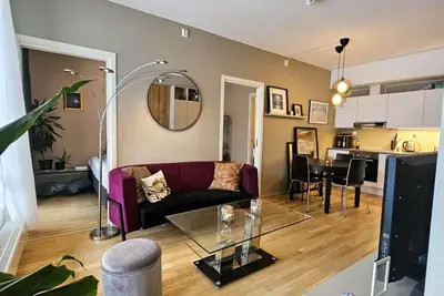 Image de Modern, bright apartment. Central. Moon apartment, near the center