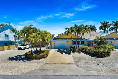 Image de Charming 3br Home in Key Colony Beach w/ Pool, Dock & Coastal Comfort