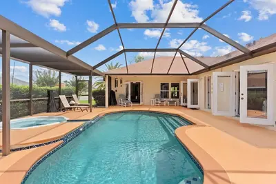 Image de Lake View and Pool 4br House Disney Area