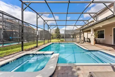 Image de Game Room Large Pool 9br Disney Area