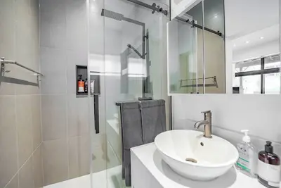 Image de Cozy Suite with Private Access | Midtown Toronto