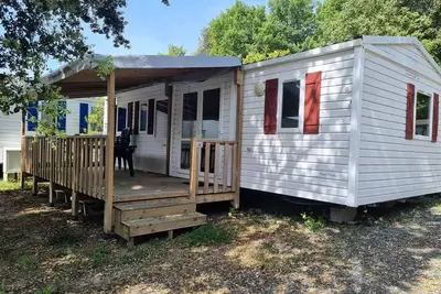 Image de Mobilhome Standard 24-34m² - 3 chambres - terrasse couverte + Tv* 8 personnes