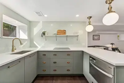 Image de Cozy vintage charm, super walkable