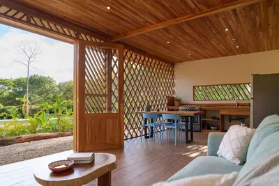 Image de Peaceful 2 Bedroom Villa in Tropical Garden with Big Saltwater Pool, WiFi, Ac
