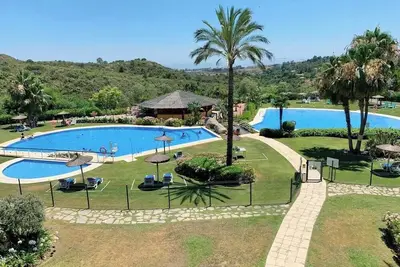 Image de Charming 2-bedroom house with private pool in Benahavis- Marbella