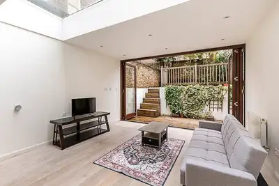 Image de Beautiful modern 4br house in Central London.