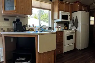 Image de Five minutes walk to Cultus Lake, a fantastic place to relax, lots of activities
