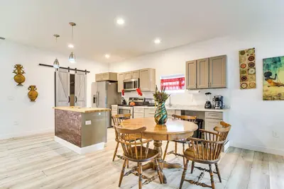 Image de 2 Mi to Busch Gardens: Family-Friendly Tampa Home