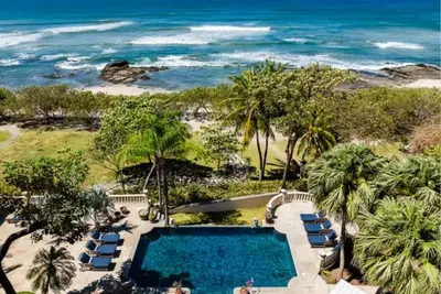 Image de Casa Libelula, this tranquil haven offers direct beach access.