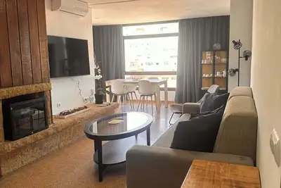 Image de Appartement confortable avec terrasse et vue – idéal pour les couples, les famil