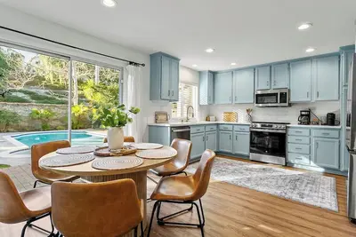 Image de Stunning 4-Bedroom Pool House in lovely Aliso Viejo with WiFi close to beach