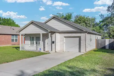 Image de Chic 3br Stay Mins to Downtown & Uptown