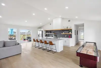 Image de Bungalow on 3 Acres - Hot Tub& Firepit