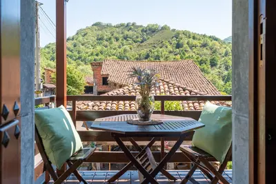 Image de Appartement 'El Portiellu 2' avec terrasse privée, balcon et Wi-Fi