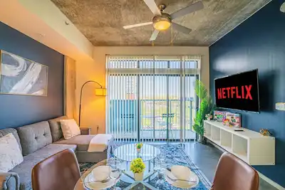 Image de Cdt Phx Apt |Balcony, Gym, Pool, W/D & Parking