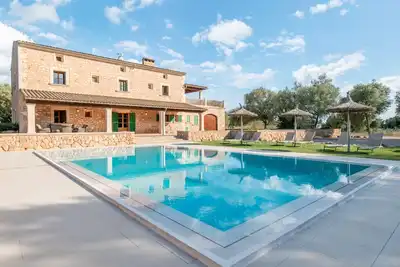 Image de Villa 'Fadri' avec vue sur les montagnes, piscine privée et Wi-Fi