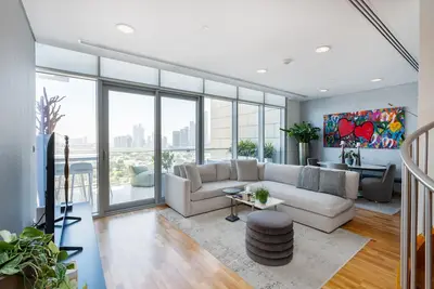 Image de Cozy Difc Duplex w/ Burj View, Pool and Gym