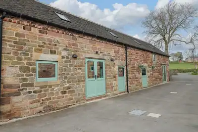 Image de The Long Barn, family friendly, character holiday cottage in Alton
