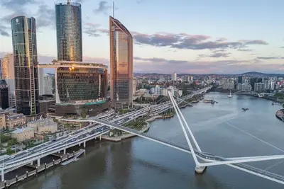 Image de Experience Luxury in the Heart of Brisbane – 2br/2ba at Queens Wharf Residences