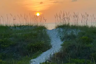 Image de Easy Breezy Oceanfront ground floor condo in amazing Jax Beach, near Mayo
