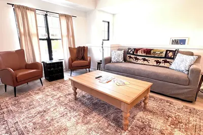 Image de Maple Street Retreat - where comfort meets convenience