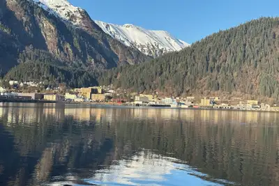 Image de Oceanfront Douglas Island Gem - Humbler Halibut 2-bedroom condo Juneau