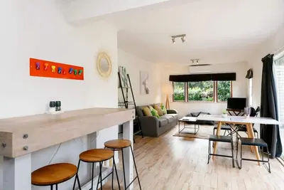 Image de Koha Cottage - light, open, clean, and comfy. A private oasis, a few minutes drive from lake