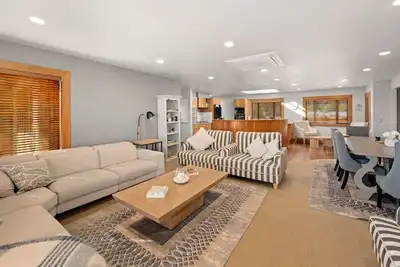 Image de Bella Lago | Designer Family Retreat Steps from Lake Taupō