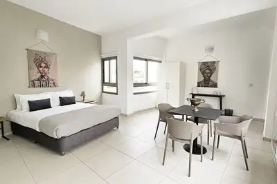 Image de Phaedrus Living: Ledras Residences 201