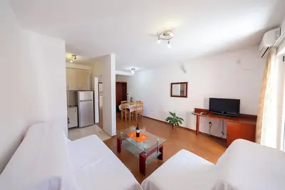 Image de Charming 1-bedroom apartment - Walking Distance to the Beach No. 1