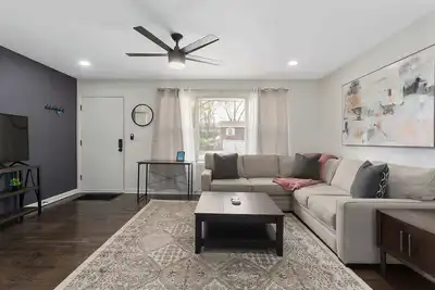 Image de Kings Beds w/Tv's_Steps to Shops_NEW