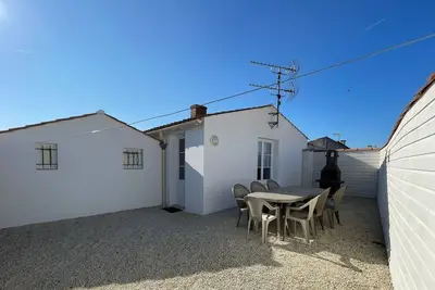 Image de Gîte familial à Talmont-Saint-Hilaire avec cour privée