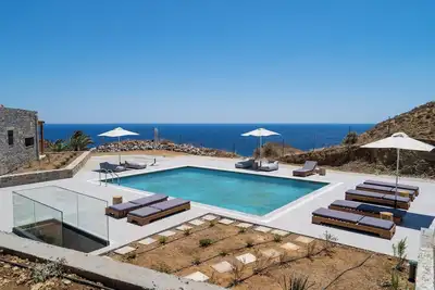 Image de Luxury 2br Private Villa with Shared Pool & Superb Views