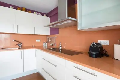 Image de 2 minutes from the airfield! Apartment ideal for couples (pet friendly).