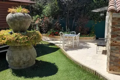 Image de Studio indépendant, jardin, accès piscine.