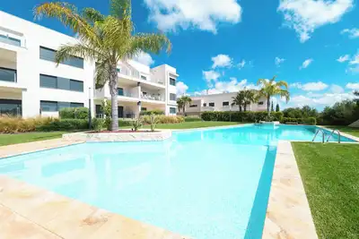 Image de Gorgeous 2-Bedroom Apartment w/ Golf, Views & Pool