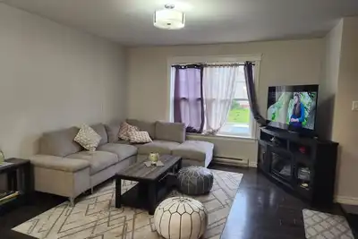 Image de Stay Close, Stay Cozy: Your Moncton Adventure Starts Here!