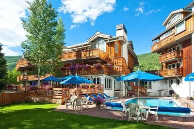 Image de Cozy and convenient 2br condo next to Gondola One in Vail Village