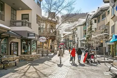 Image de Diamond-rated 2 Br condo in the heart of Vail Village - walk to Gondola One
