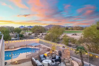 Image de Luxury Golf Course Home | Pool, Views & 7 Bedrooms