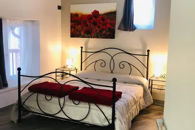Image de Elegant, comfortable, sunlit downtown Arco,