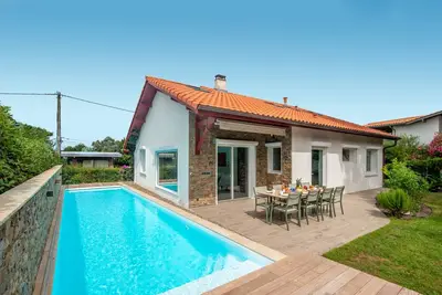 Image de Enea - Lumineuse villa avec piscine chauffée