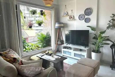 Image de Dandelion - Bohemian 2 bedroom garden apartment with living room