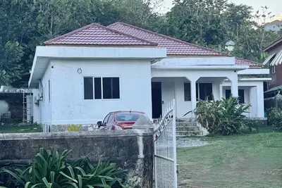 Image de 5 bedroom duplex house in peaceful Long Bay, Portland with air conditioning