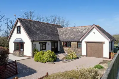 Image de Honeyfield Lodge - Spacious Cottage, Rural Views