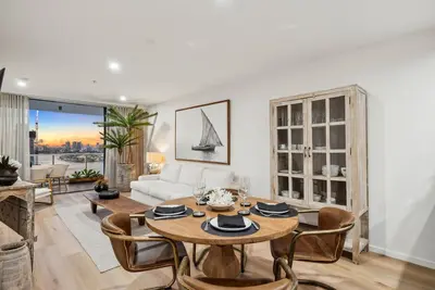 Image de Avalon - 2 Bed Condo Pool, Spa, Steam, Gym, Cinema