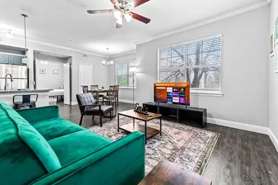 Image de Modern 2bd 1ba Apt | Pool | Gym